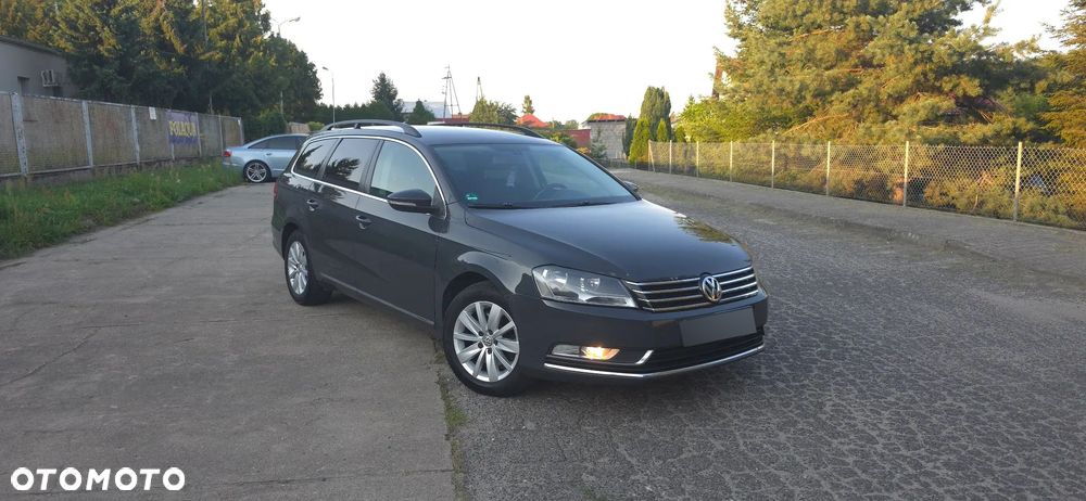 Volkswagen Passat 2.0 TDI Comfortline DSG - 2