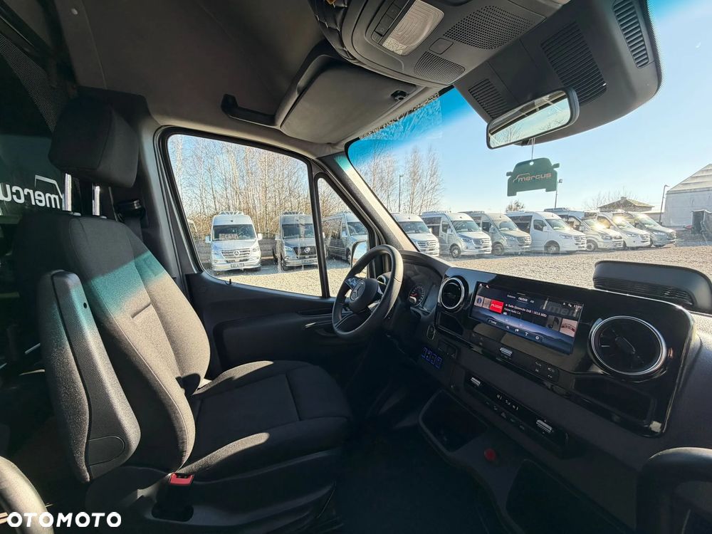 Mercedes-Benz Sprinter 519 - 23