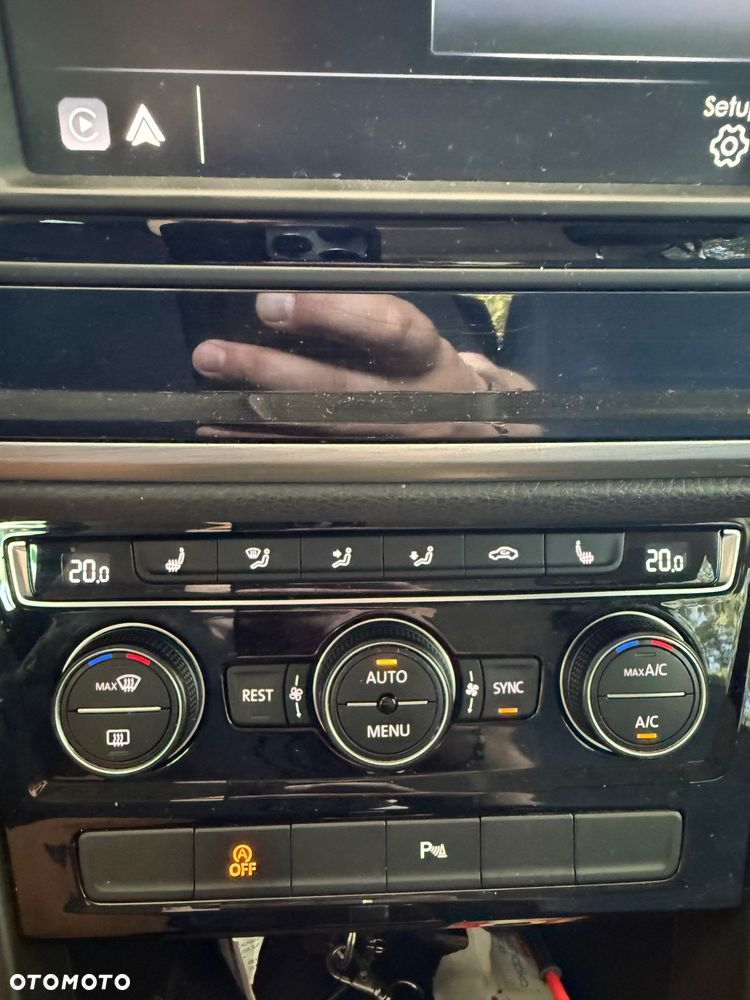 Volkswagen Touran - 18