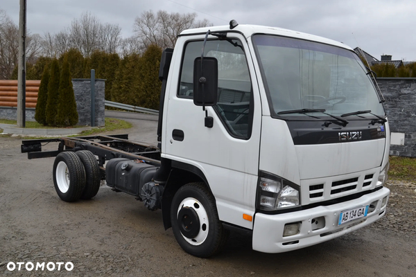 Isuzu NPR85-5DX