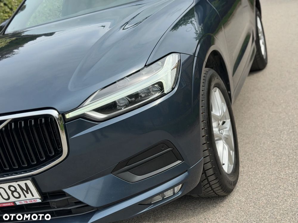 Volvo XC 60 T4 Momentum Pro - 39