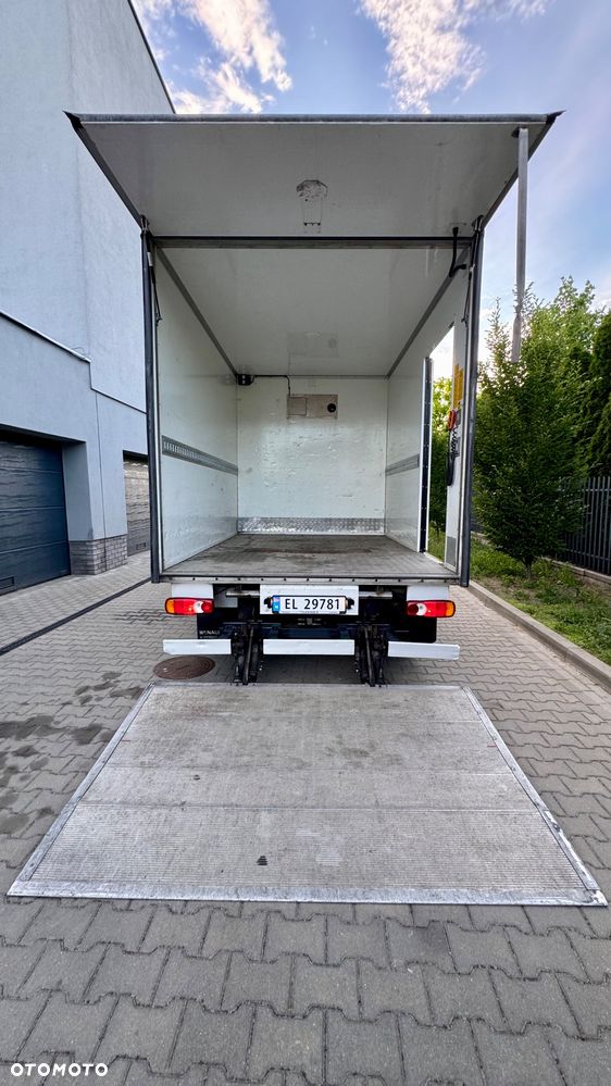Renault Renault Master kontener Rampa Izoterma najazd WINDA 3 miejsca izolowany budka na rama 6EP 8EP - 14