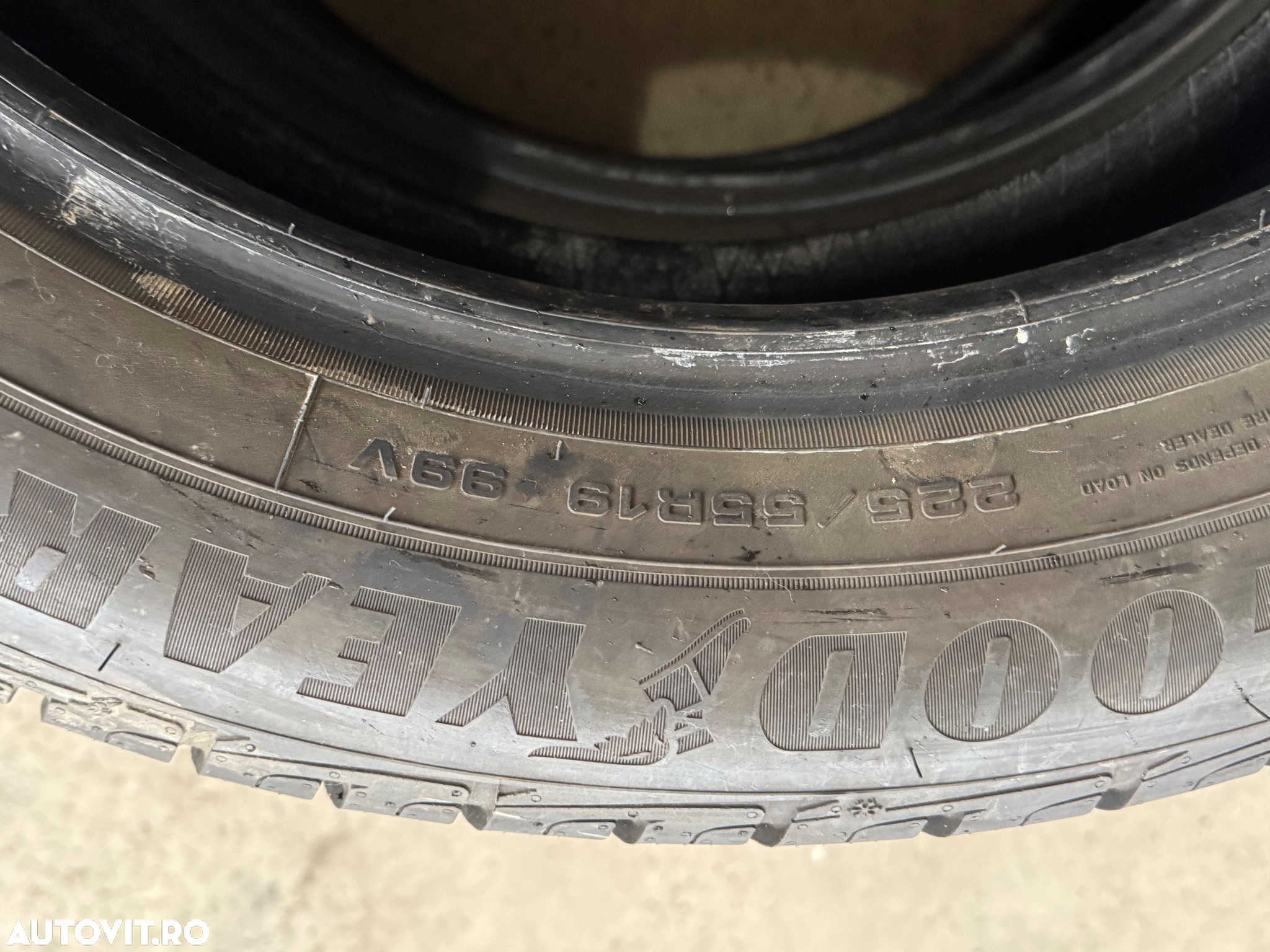 Vând 4 anvelope 225/55/19 goodyear de iarnă ca noi - 7
