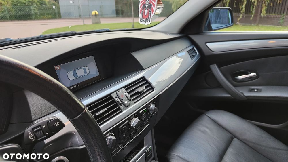 BMW Seria 5 520d - 17