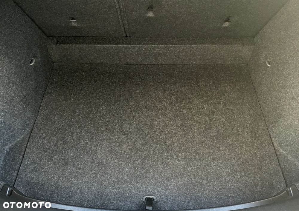 Volvo V40 T2 Momentum - 21