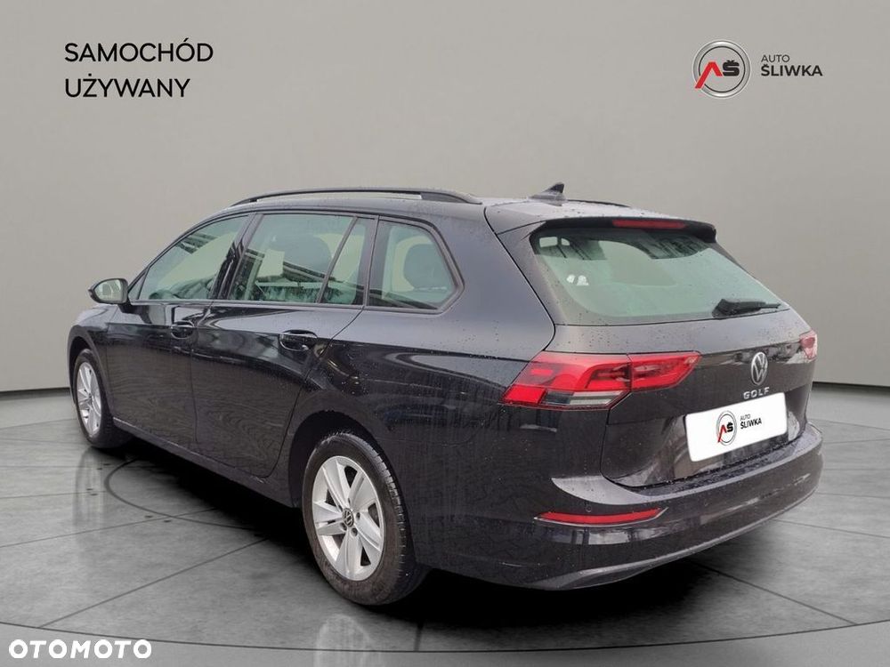 Volkswagen Golf - 8