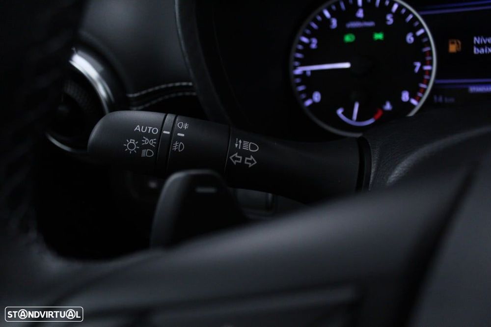 Nissan Juke 1.0 DIG-T N-Connecta DCT - 24