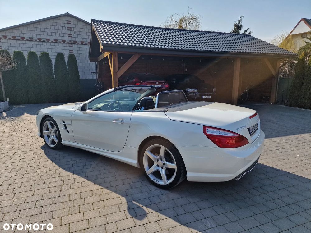 Mercedes-Benz SL 500 BlueEff - 25