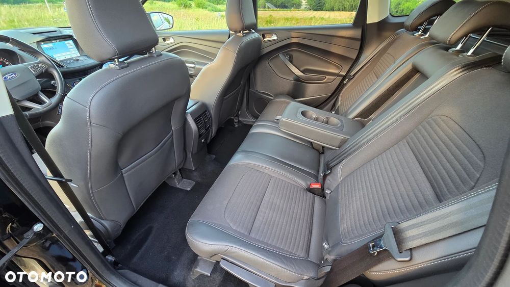 Ford Kuga 1.5 EcoBoost 2x4 Titanium - 29