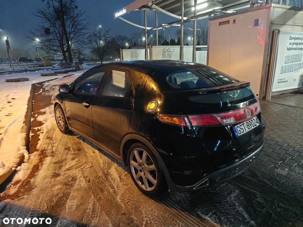 Honda Civic 1.8 Executive - 3