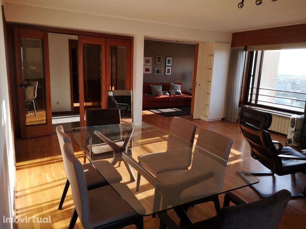 T-3 / A Câmara e Tribunal de Gaia / Mobilado e Equipado - Centro de... - Grande imagem: 3/18