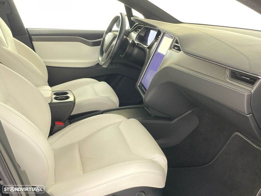 Tesla Model X P100D - 19