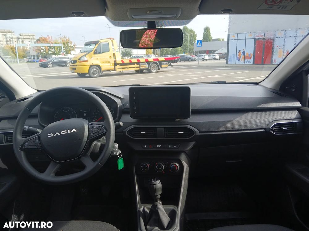 Dacia Sandero - 8
