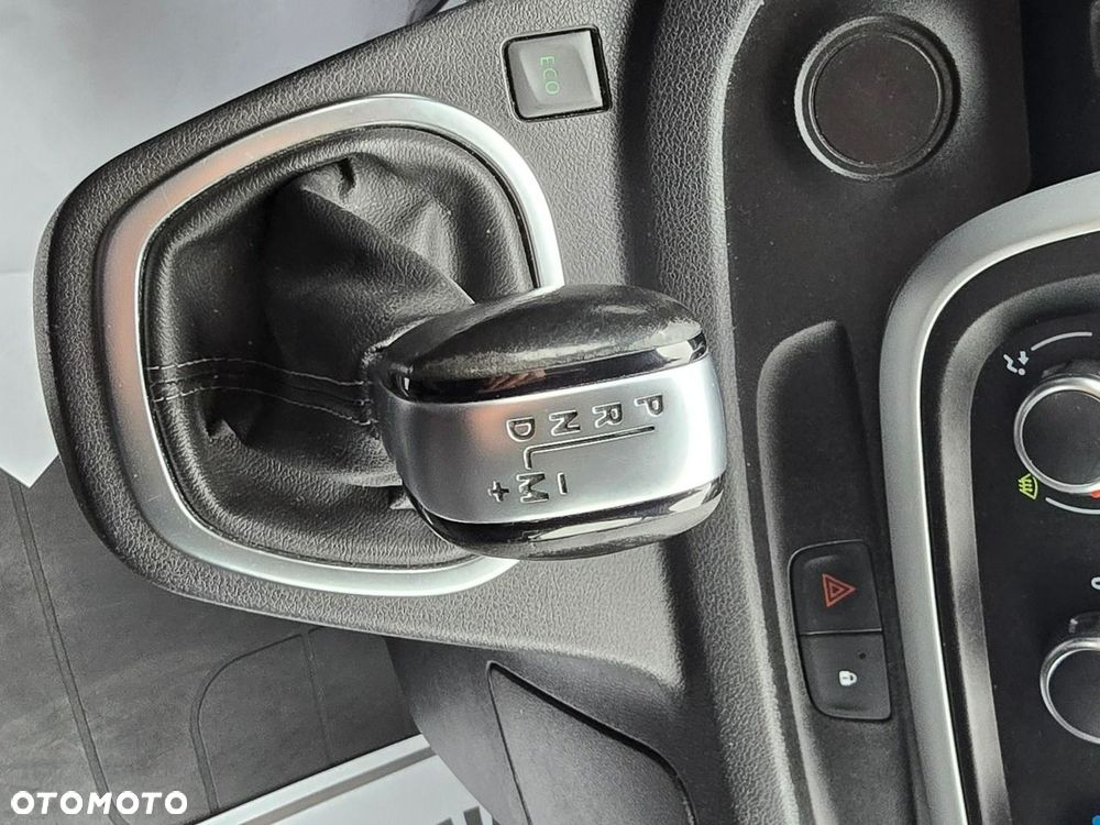 Renault Trafic - 32