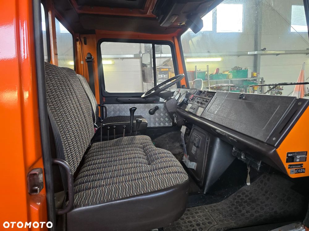 Unimog Mercedes Unimog U 1400 - 12