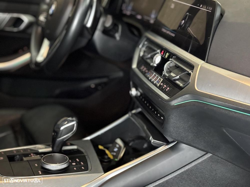 BMW 330 e Line Luxury Auto - 8