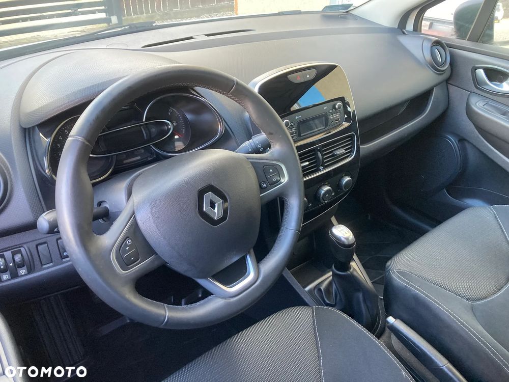Renault Clio - 6