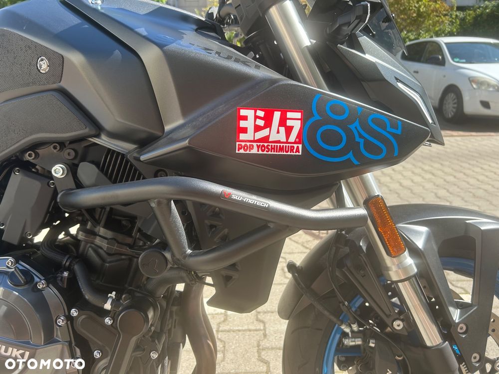 Suzuki GSX - 5