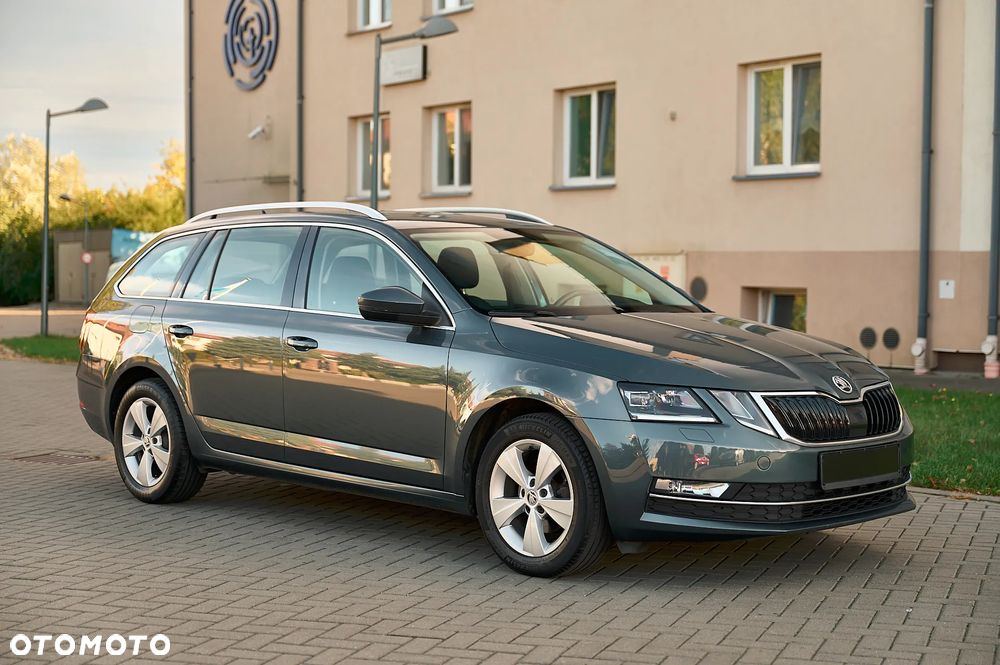 Skoda Octavia 1.6 TDI DSG Ambition - 11