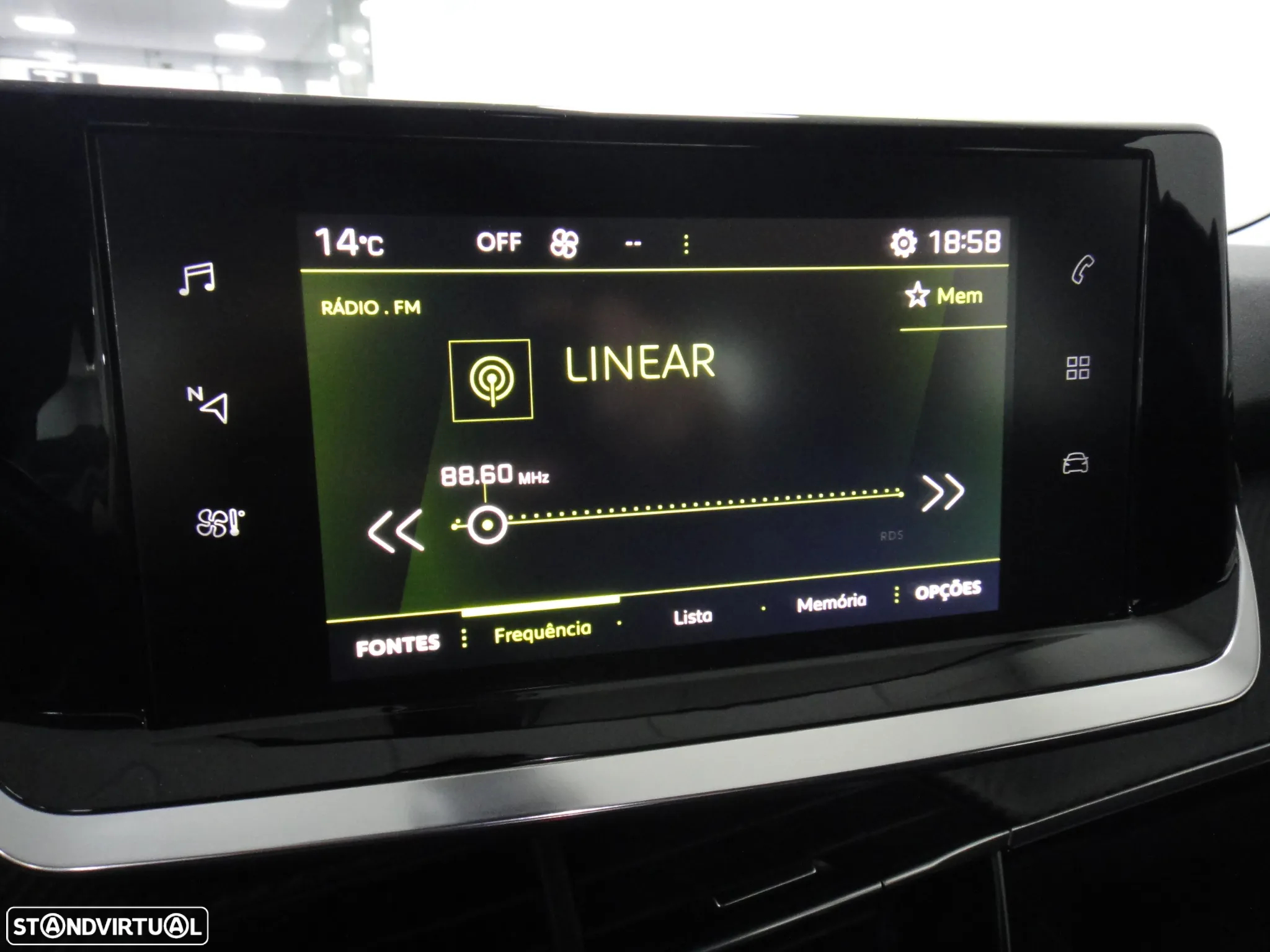 Peugeot 2008 PureTech 130 Allure - 23