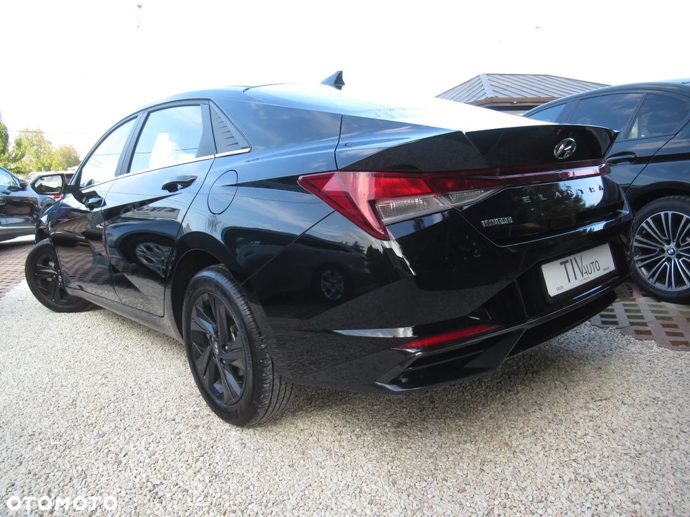 Hyundai Elantra 1.6 Smart CVT - 3