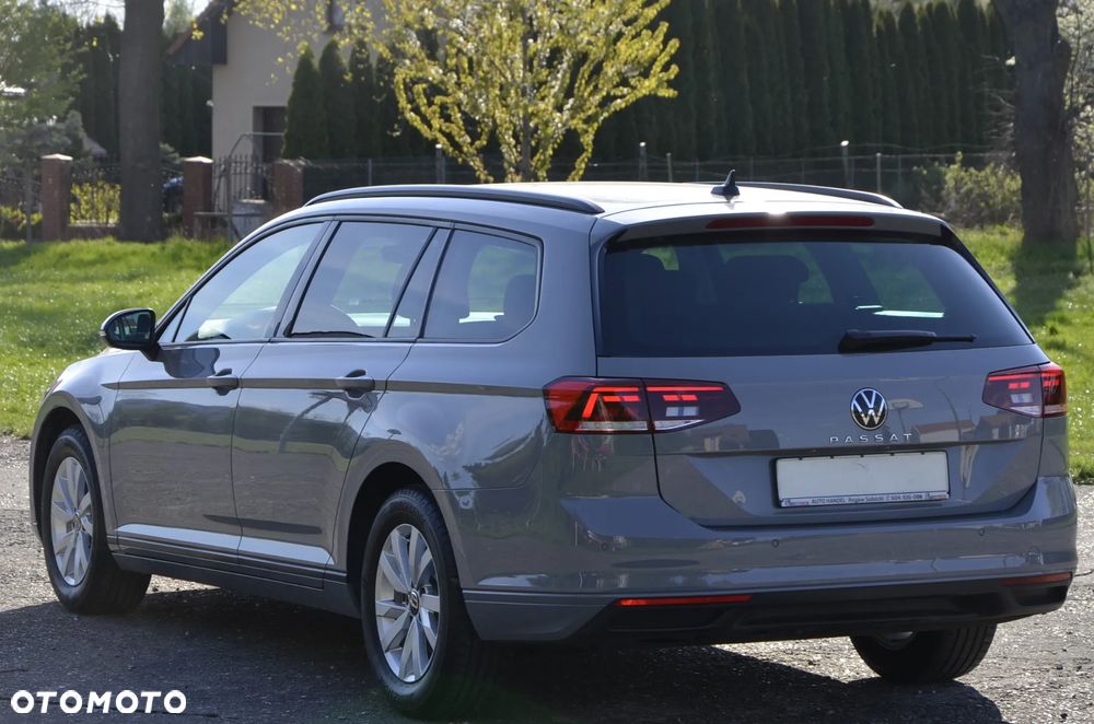 Volkswagen Passat - 10