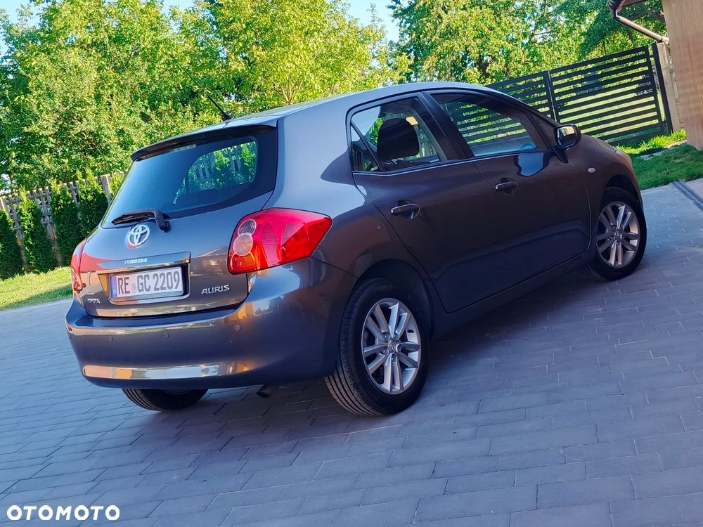 Toyota Auris 1.4 VVT-i Terra - 5