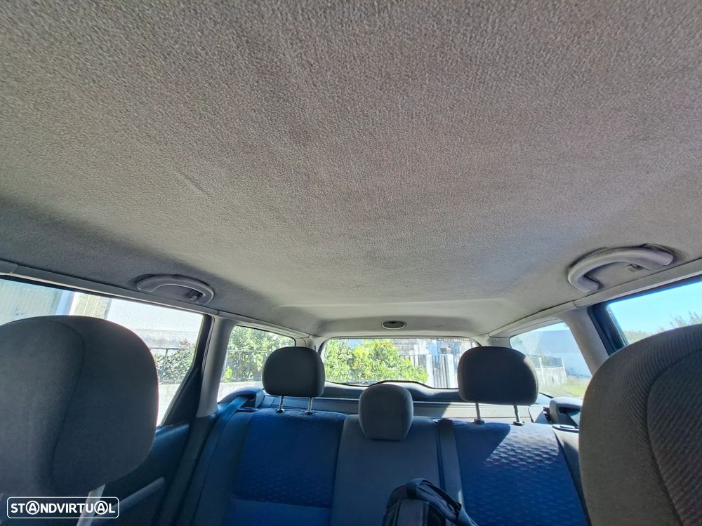 Ford Focus SW 1.8 TDCi Comfort - 9