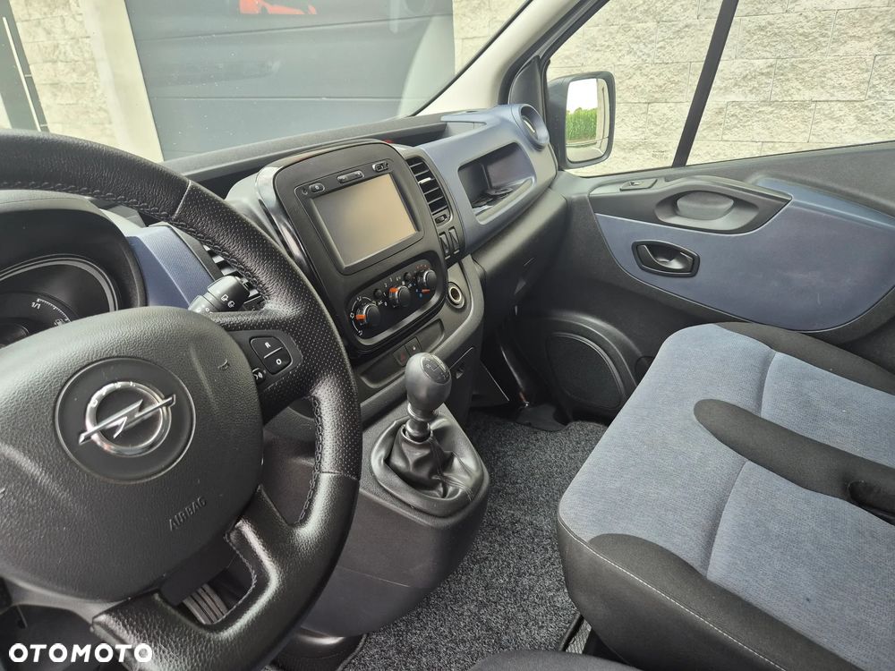 Opel Vivaro - 16