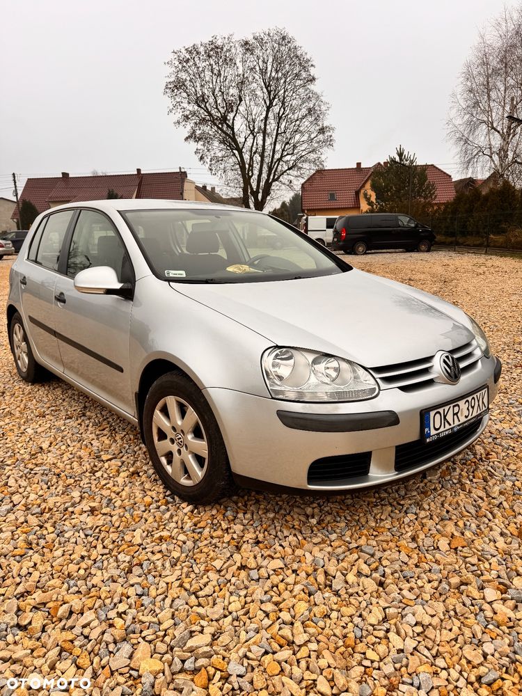 Volkswagen Golf 1.6 FSI Comfortline - 2
