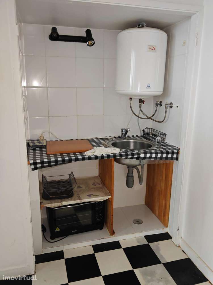 Espaço versátil no Lumiar | Ideal para investimento ou atividade... - Grande imagem: 4/9