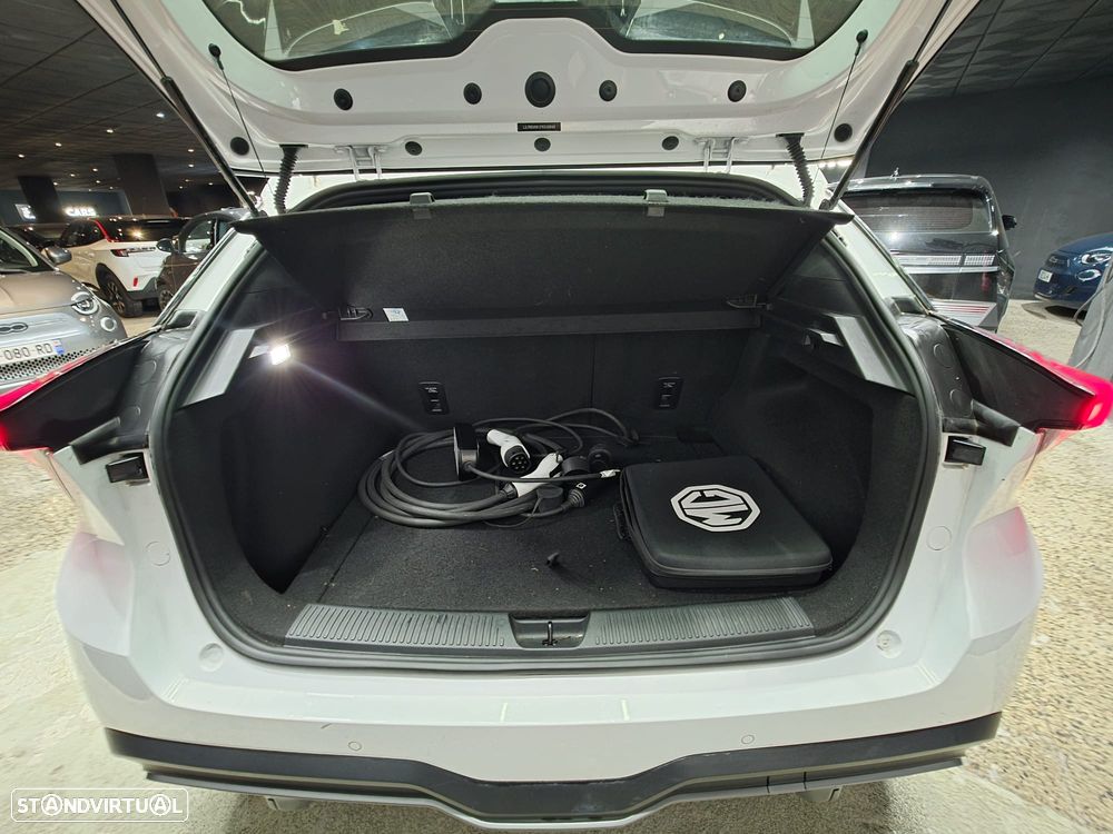 MG MG4 4 Luxury 64 kWh - 6