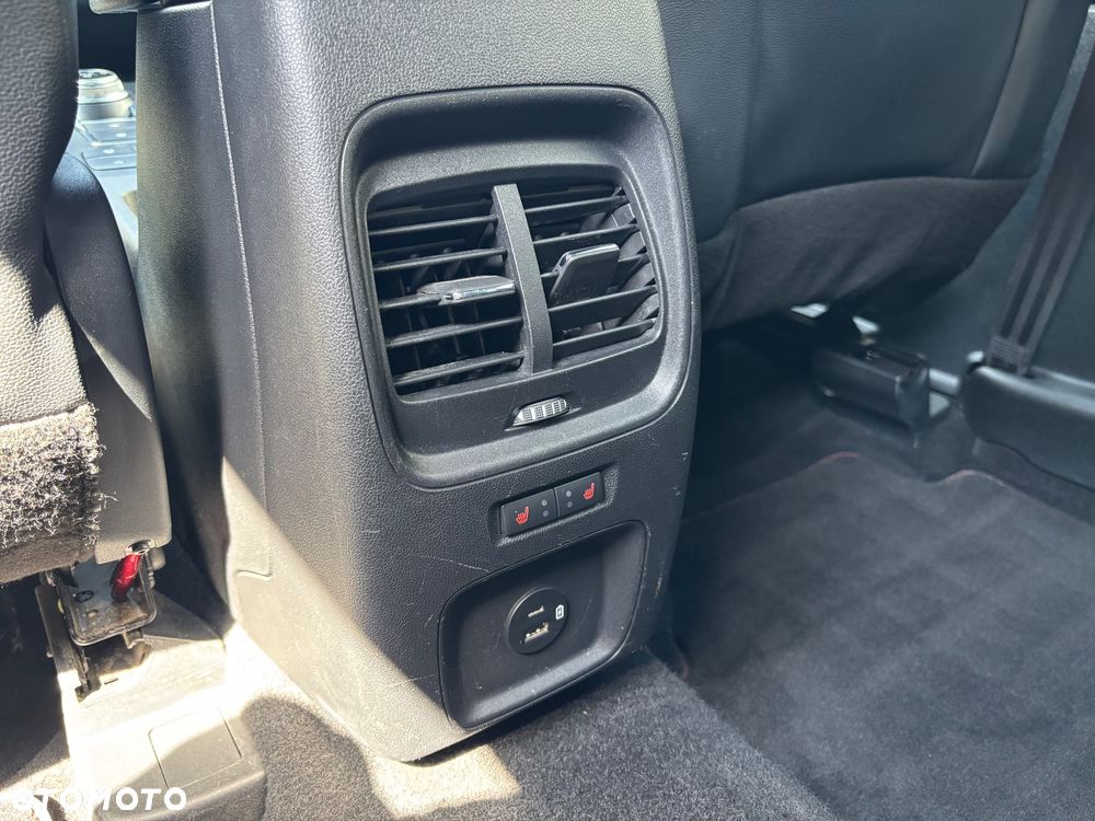 Ford Kuga 2.0 EcoBlue AWD ST-Line X - 22