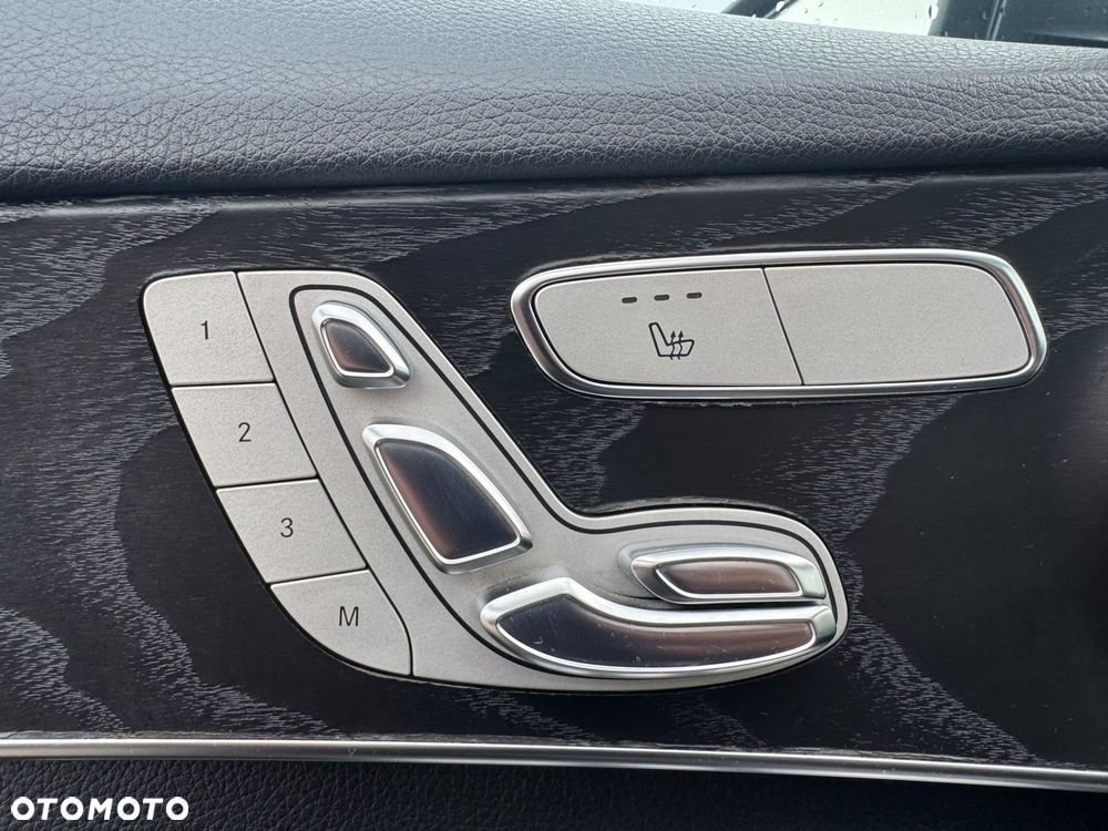 Mercedes-Benz Klasa C 300 7G-TRONIC Exclusive - 12