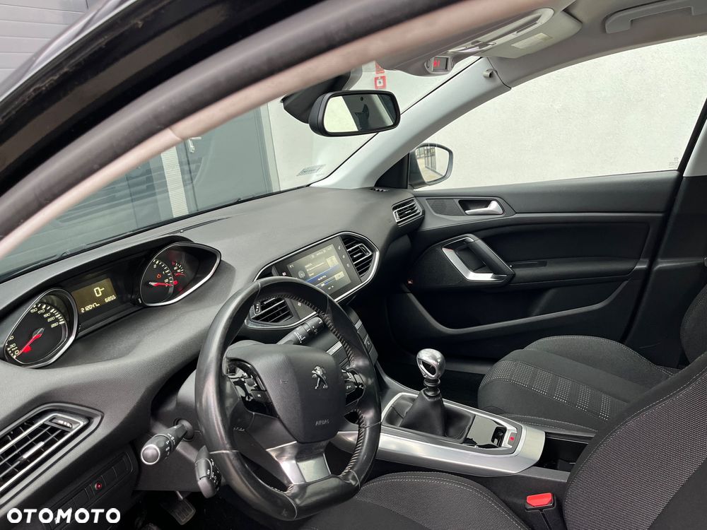 Peugeot 308 1.6 e-HDi Allure S&S - 21