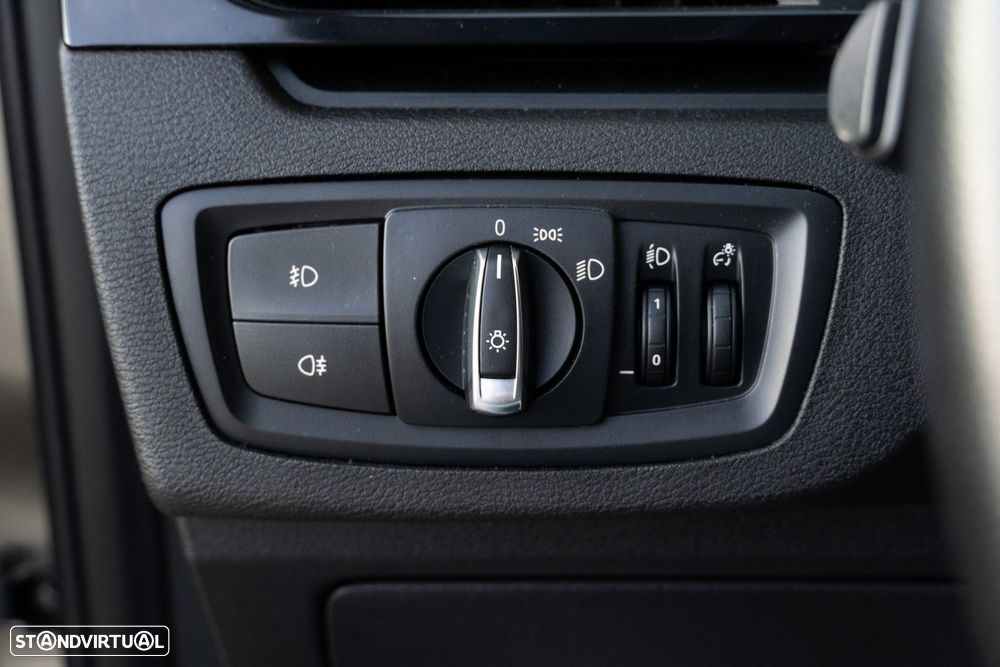 BMW X1 18 d sDrive Auto - 39