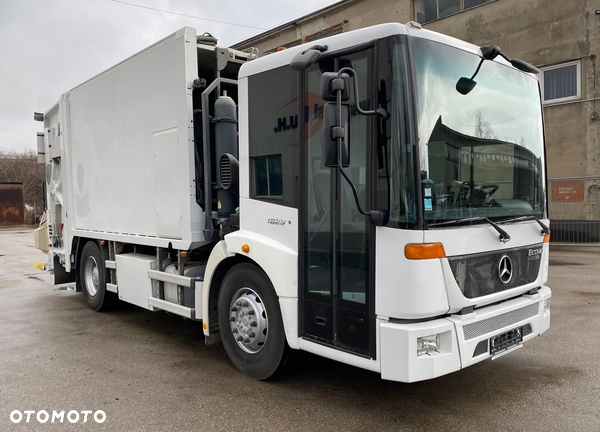 Mercedes-Benz Econic śmieciarka z wagą ZOELLER Semat 16m3 EURO 5
