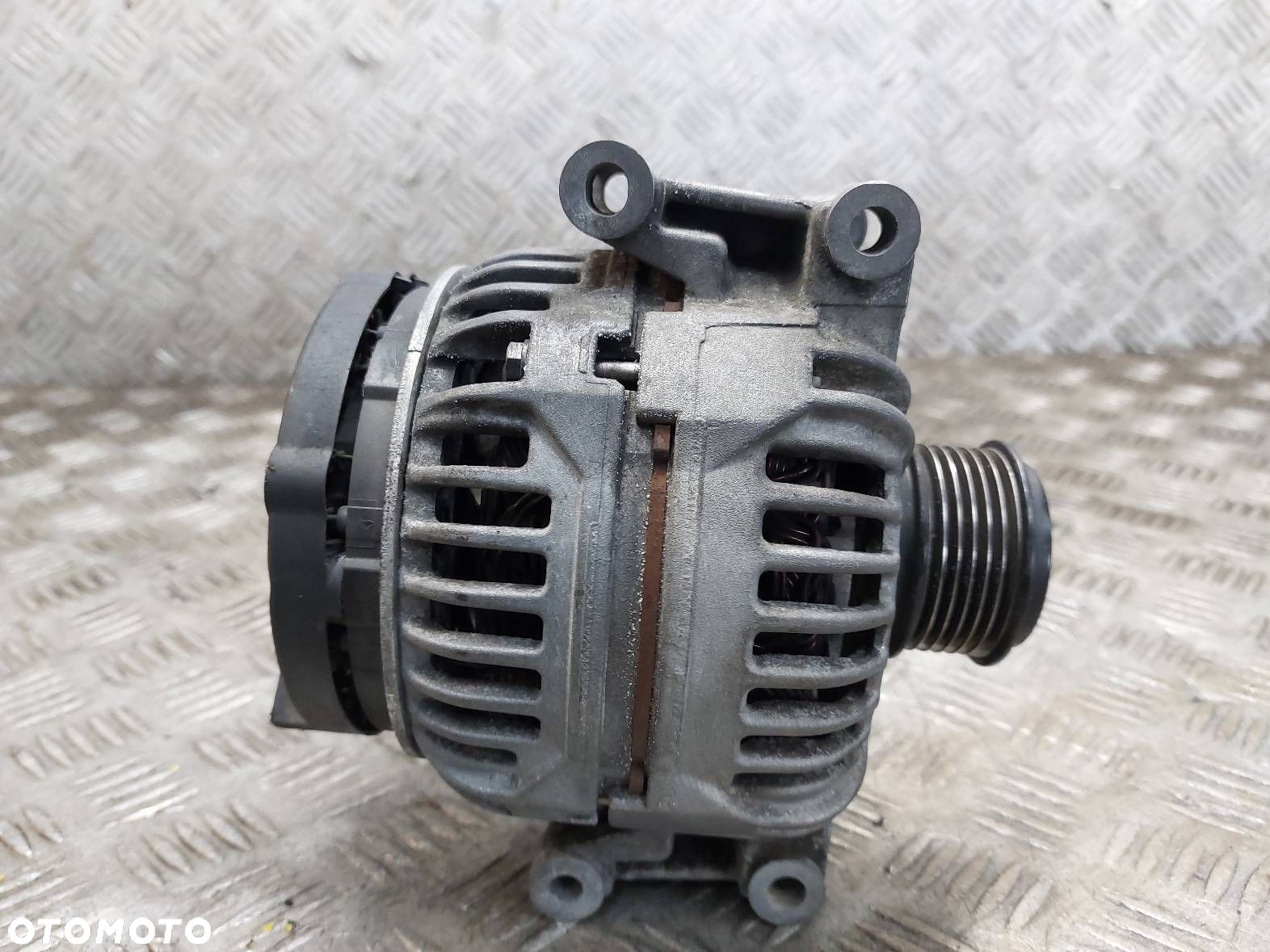 ALTERNATOR BOSCH AUDI A5 8T 2.0 TFSI 06H903016L - 4
