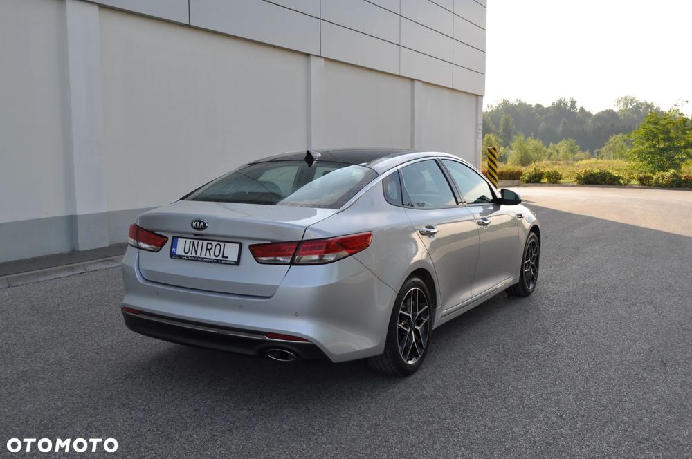 Kia Optima - 8