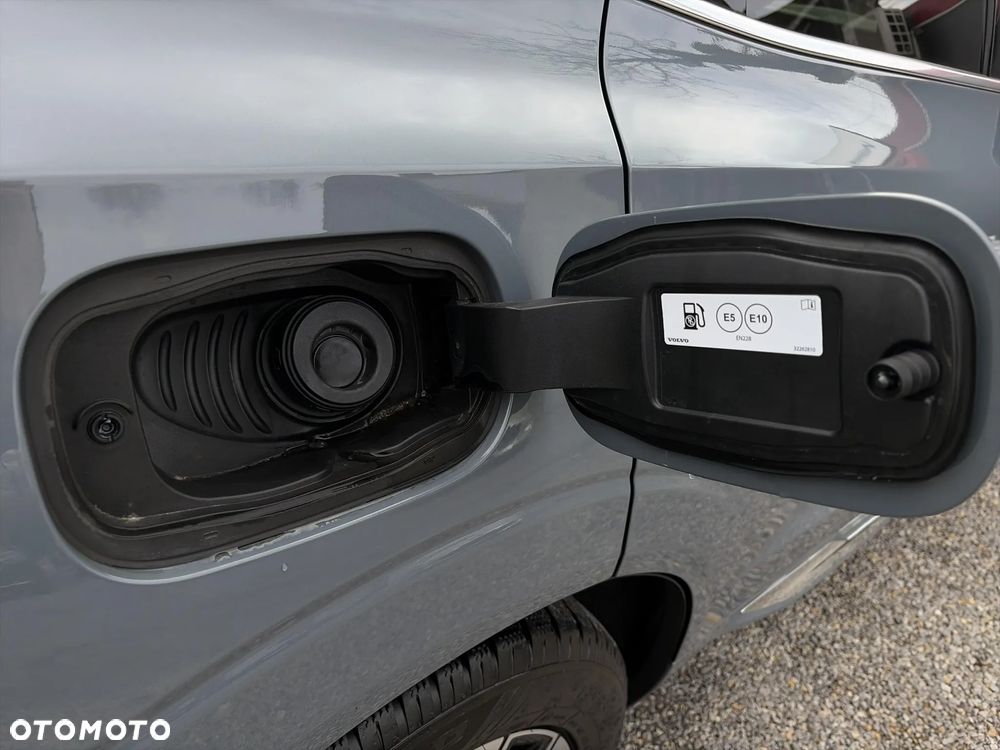 Volvo XC 60 B4 B Plus Bright - 29