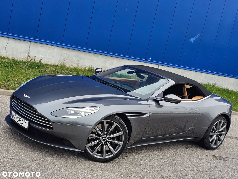 Aston Martin DB11 - 6