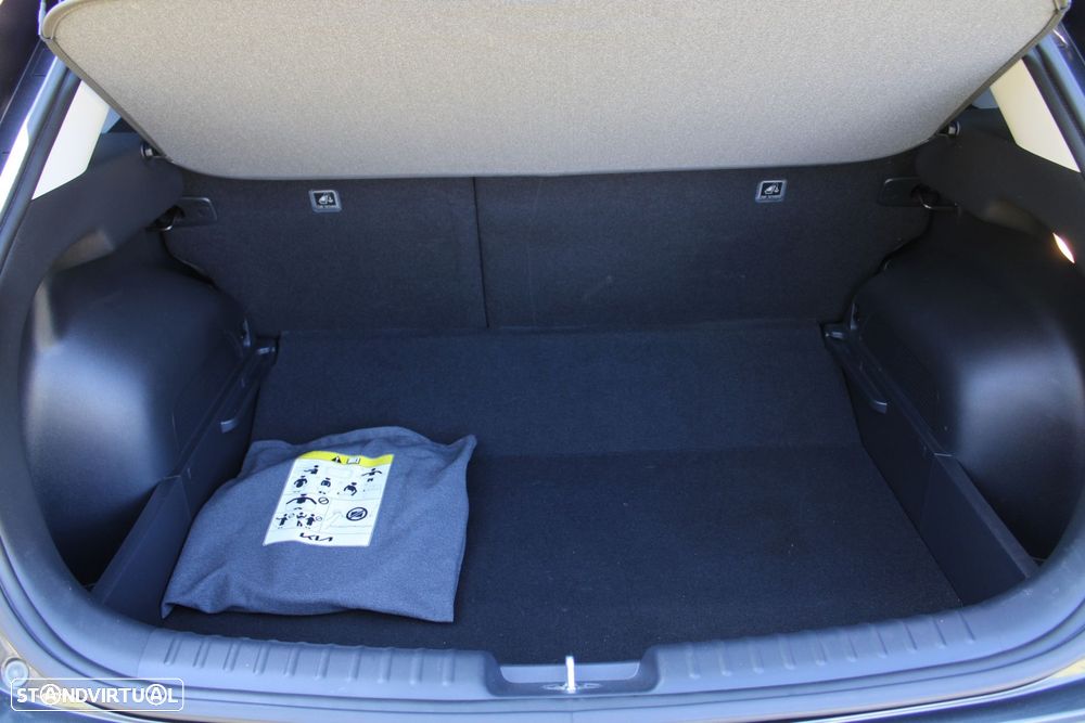 Kia Niro EV 64kWh Drive - 8