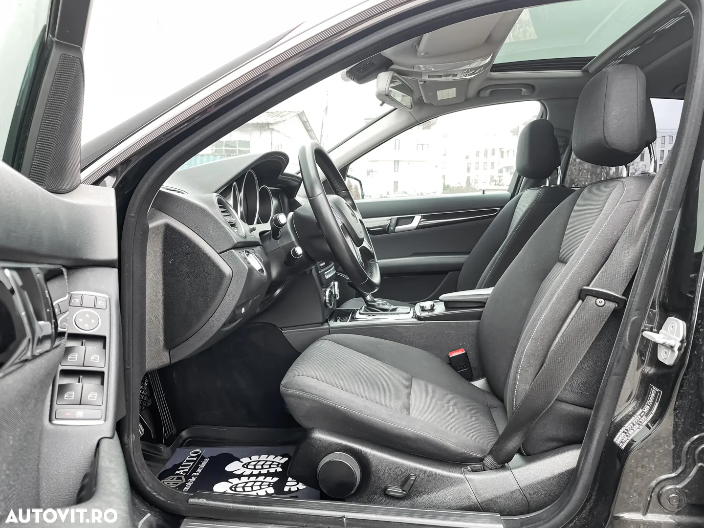 Mercedes-Benz C - 8