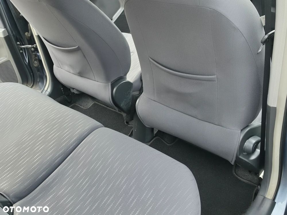 Toyota Yaris 1.33 Sol - 17