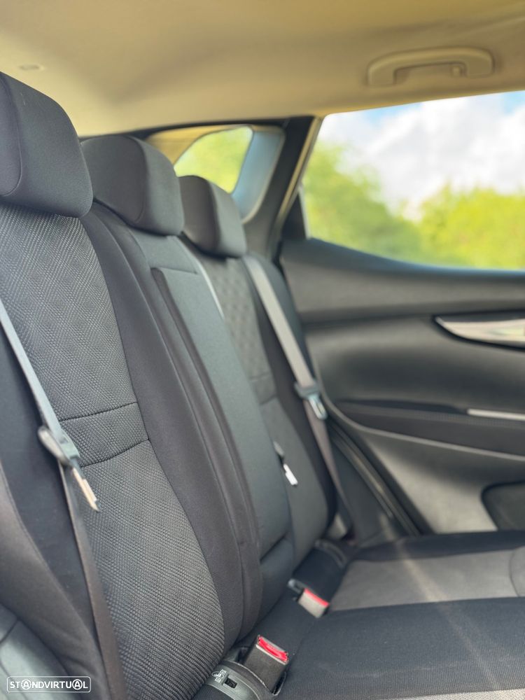 Nissan Qashqai 1.5 dCi 360 S - 12