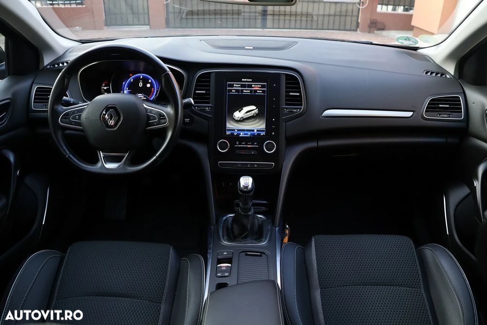 Renault Megane ENERGY dCi 110 Start & Stop Bose Edition - 8