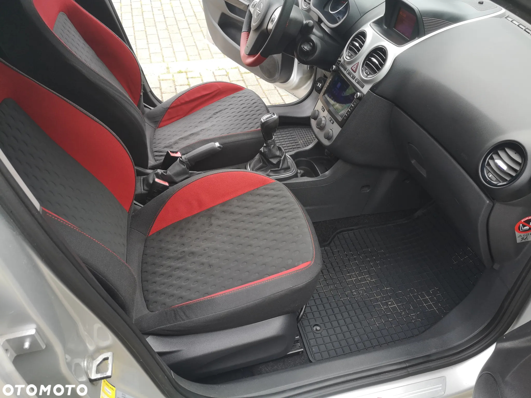 Opel Corsa 1.6 Turbo GSi - 16