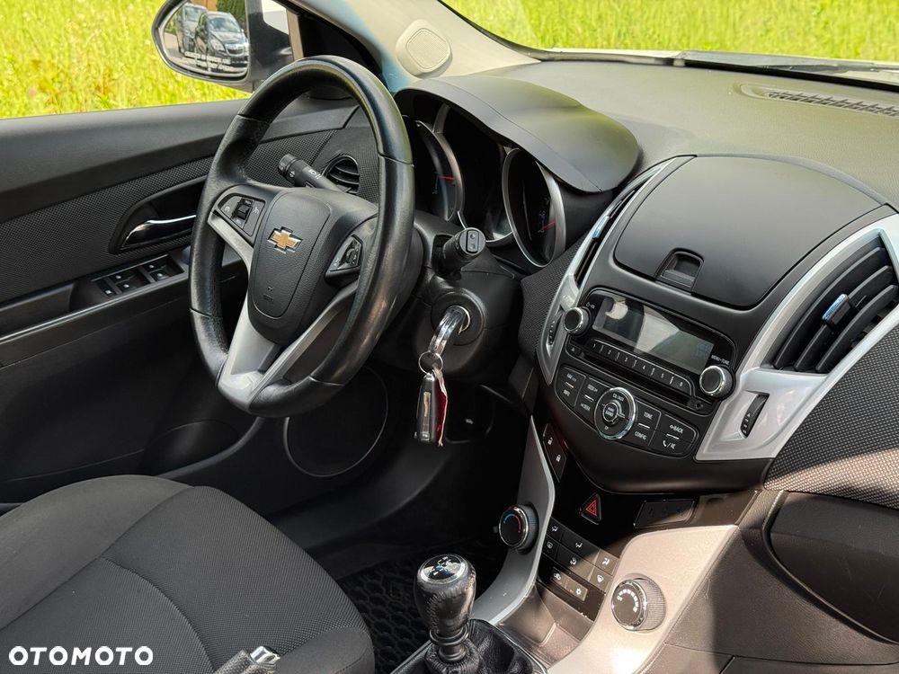 Chevrolet Cruze 1.6 LT - 14