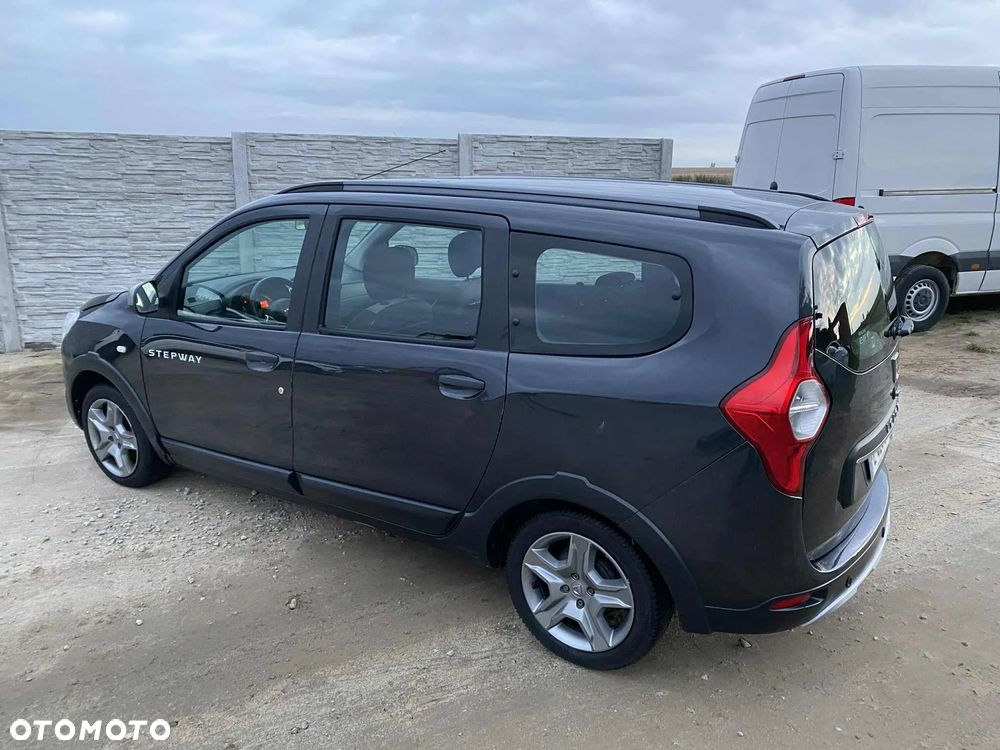 Dacia Lodgy 1.5 Blue dCi Stepway S&S - 2