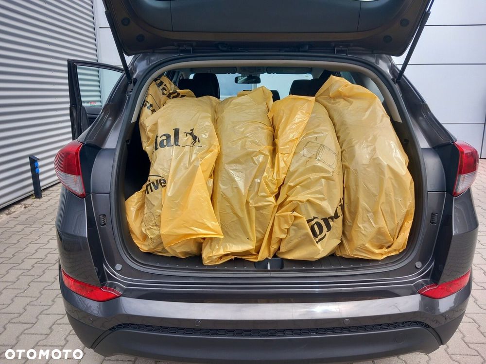 Hyundai Tucson 1.6 GDI BlueDrive Comfort 2WD - 24